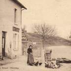 Saint-Genix rue du commerce, nos arrières grands-parents et leurs vélos